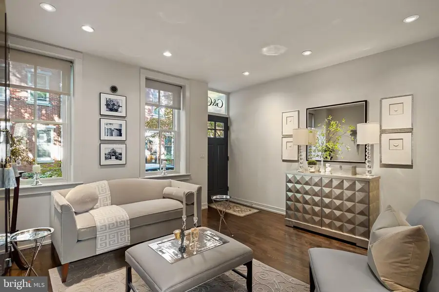 715 S Warnock St, Philadelphia, PA 19147 - #2