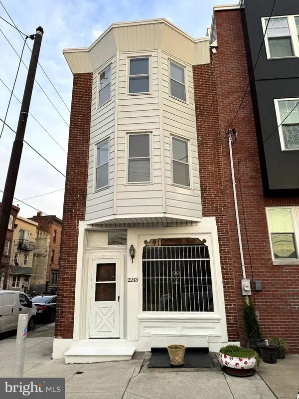 2243 Emerald St, PHILADELPHIA, PA 19125