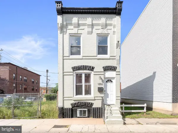 1302 N Dover St, PHILADELPHIA, PA 19121