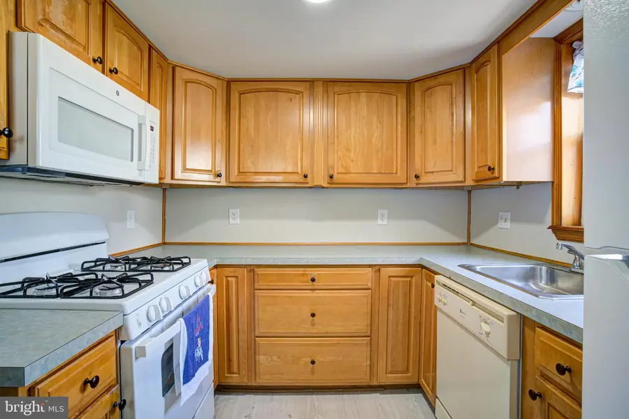 2331 E Hazzard St, Philadelphia, PA 19125 - #3