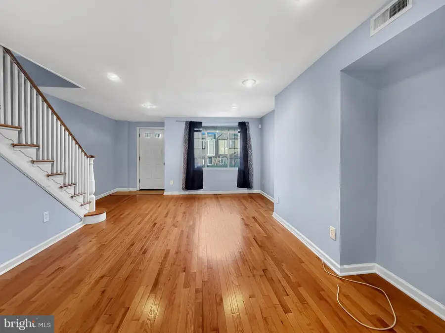 1409 E Weaver St, Philadelphia, PA 19150 - #3