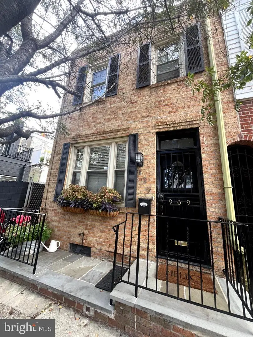 909 S 3rd St, Philadelphia, PA 19147 - #2