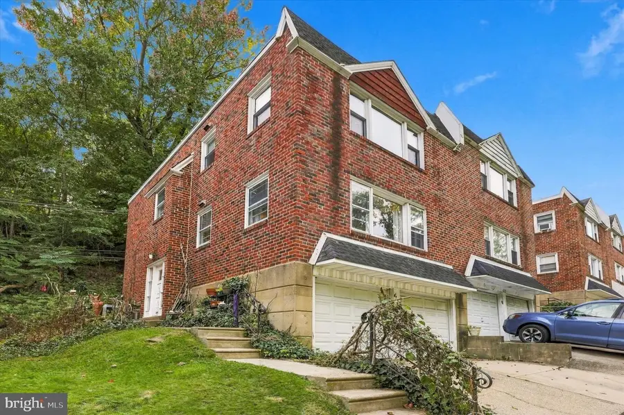 634 Green Ln, Philadelphia, PA 19128 - #2