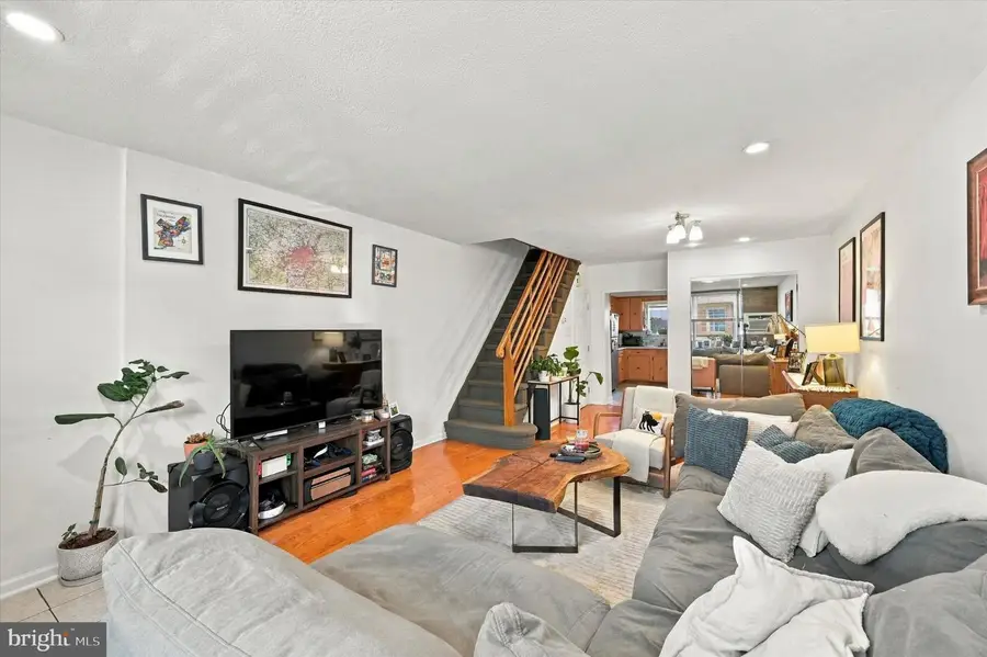 1931 S Iseminger St, Philadelphia, PA 19148 - #3