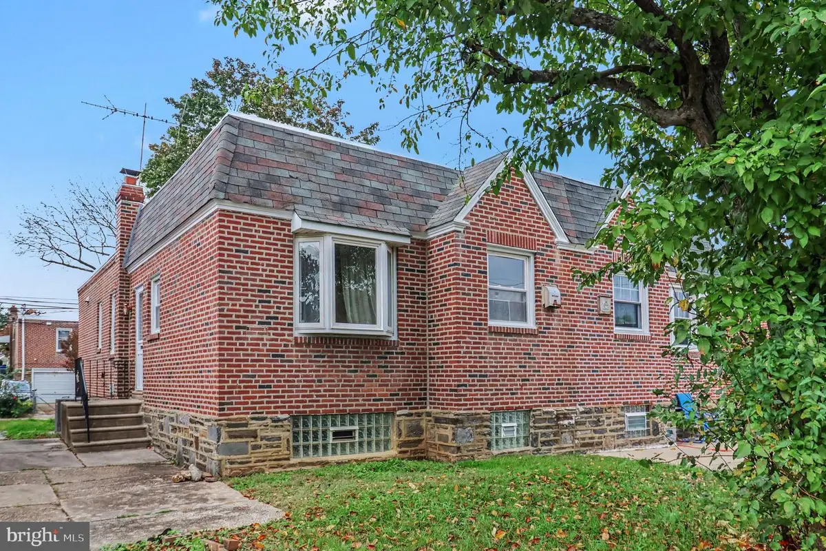 7832 Lister St, Philadelphia, PA 19152 - #1