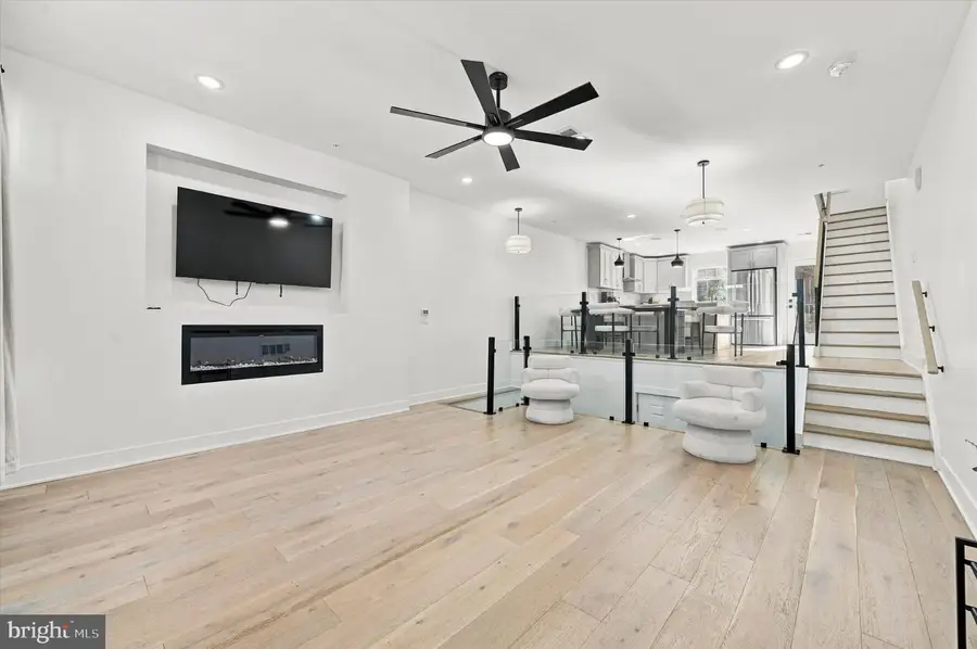124 E Sharpnack St, Philadelphia, PA 19119 - #3