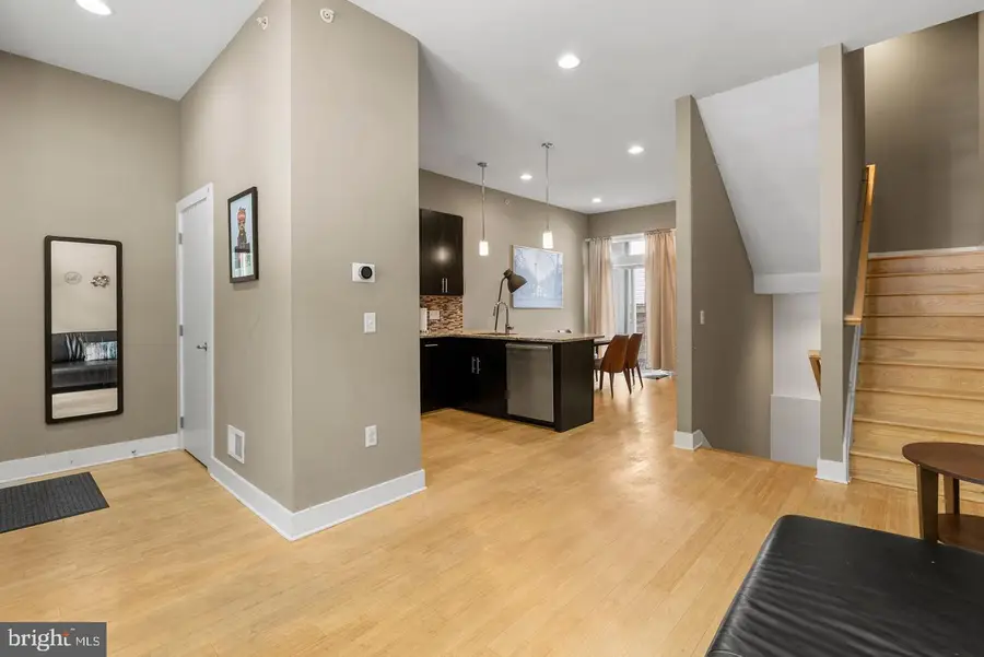 884 N Lawrence St, Philadelphia, PA 19123 - #3