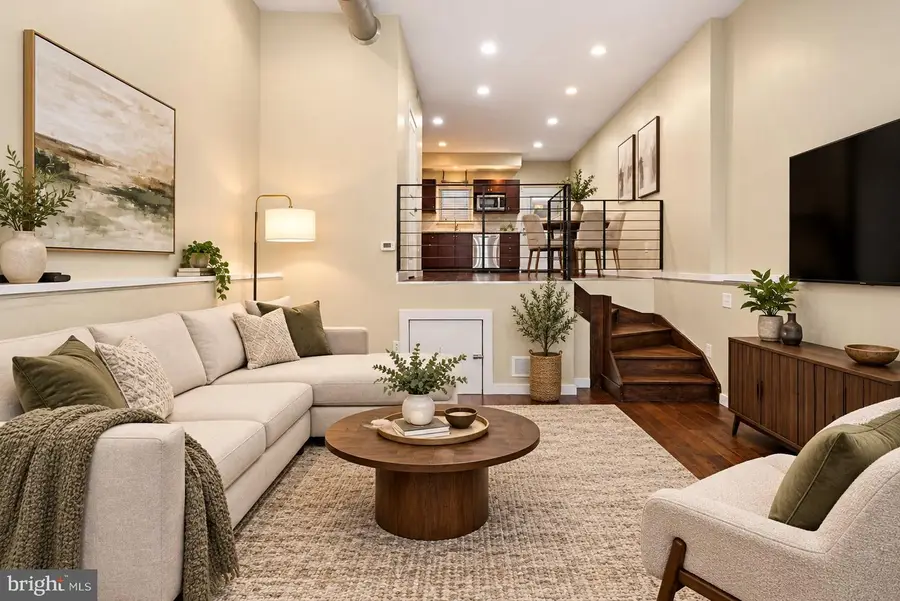 1009 S Chadwick St, Philadelphia, PA 19146 - #2