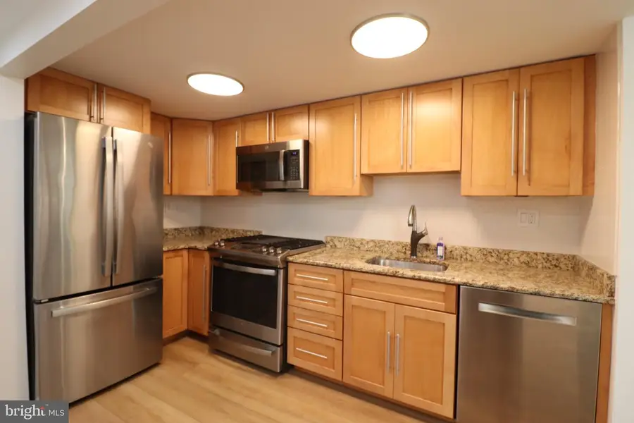 870 N 28th St #112, Philadelphia, PA 19130 - #3
