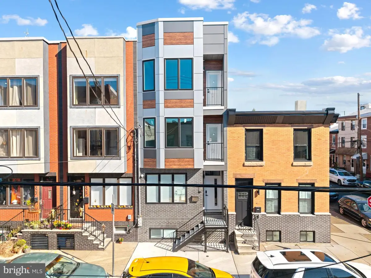 2327 E Dauphin St, Philadelphia, PA 19125 - #1
