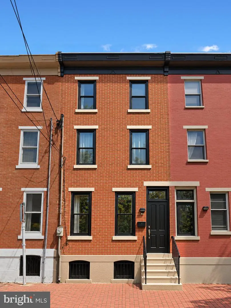 2227 Bainbridge St, Philadelphia, PA 19146 - #1