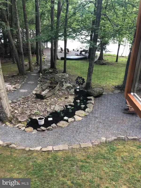 113 Indian Dr, GREENTOWN, PA 18426