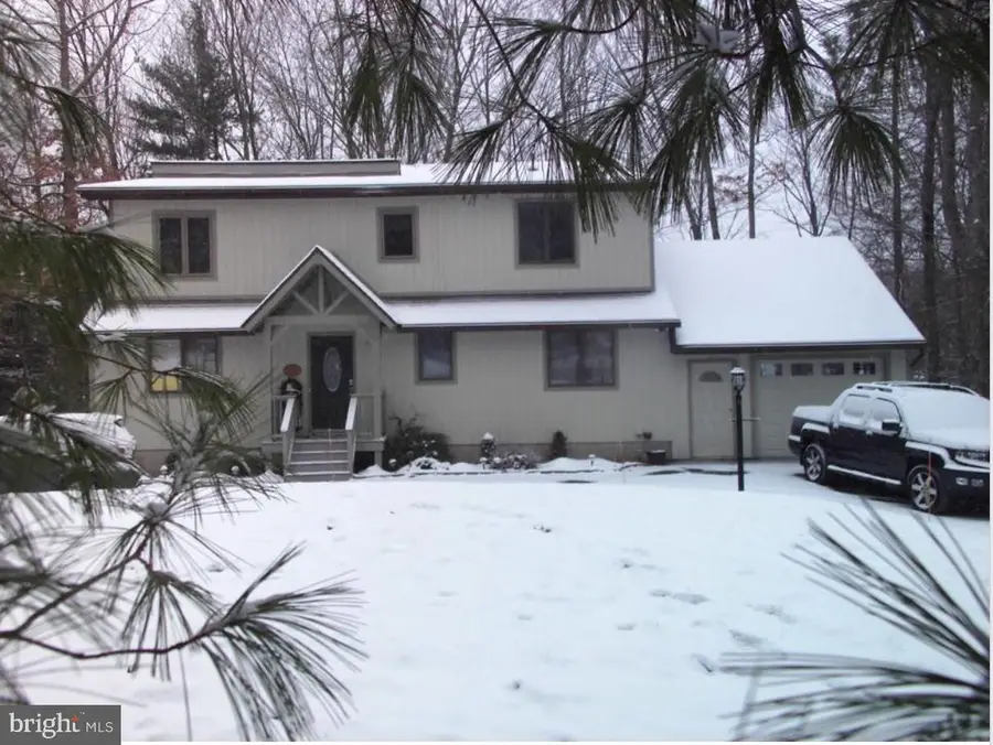 113 Indian Dr, Greentown, PA 18426 - Image #2