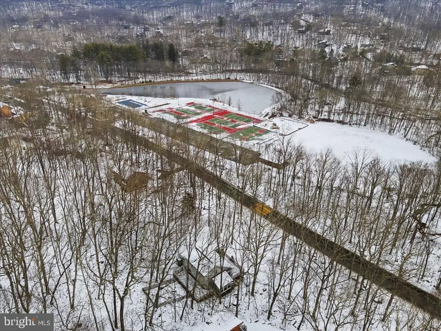 5695 Decker Rd, Bushkill, PA 18324 - #3