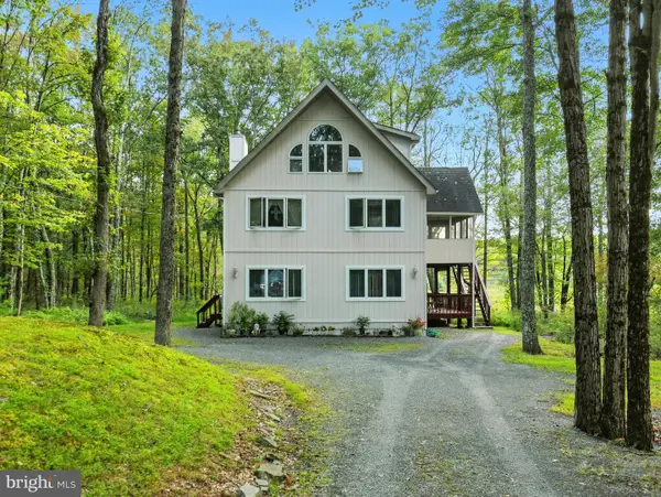 115 Buckboard Ln, LORDS VALLEY, PA 18428