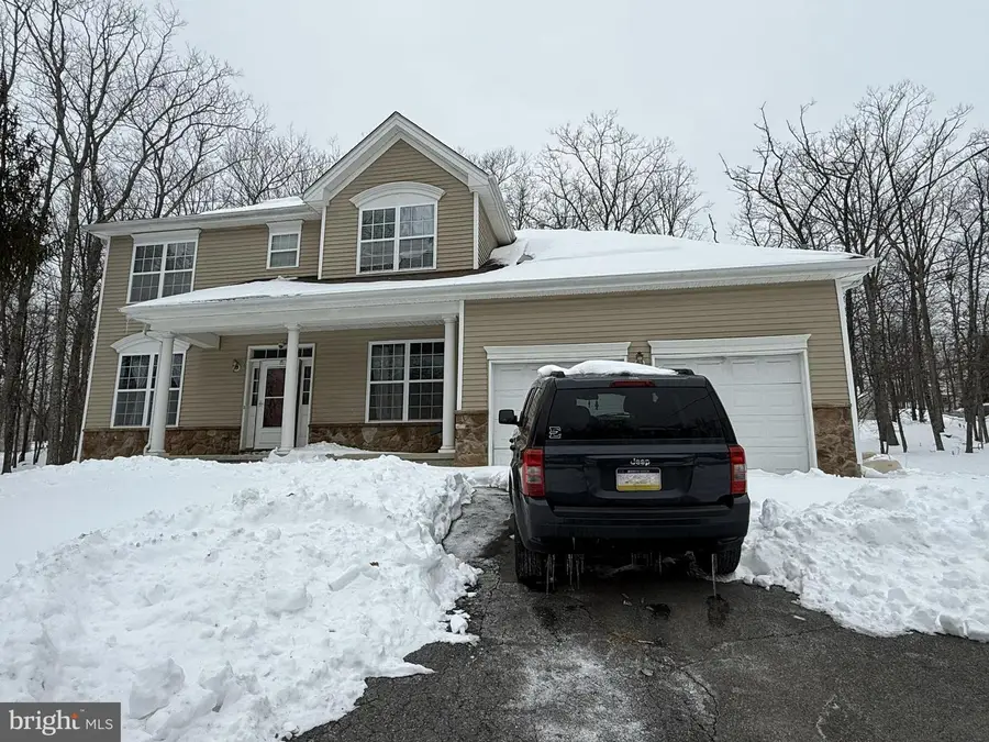 145 Kensington Dr, Lehman, PA 18324 - #2