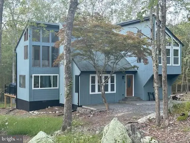 142 Saunders Dr, Bushkill, PA 18324 - #1