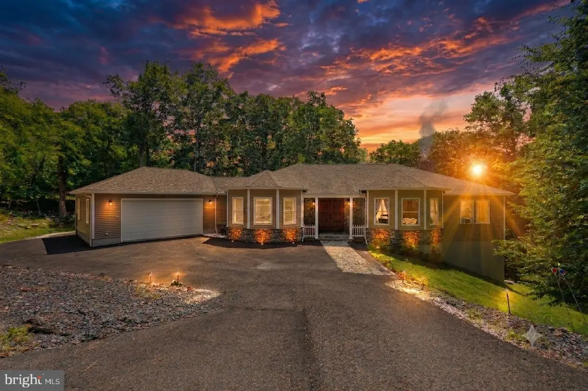 1007 Hampstead Rd, Bushkill, PA 18324 - #1