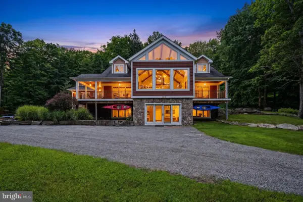 614 Masthope Plank Rd, LACKAWAXEN, PA 18435