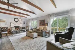 106 Cabin Ct, Milford, PA 18337 - #2