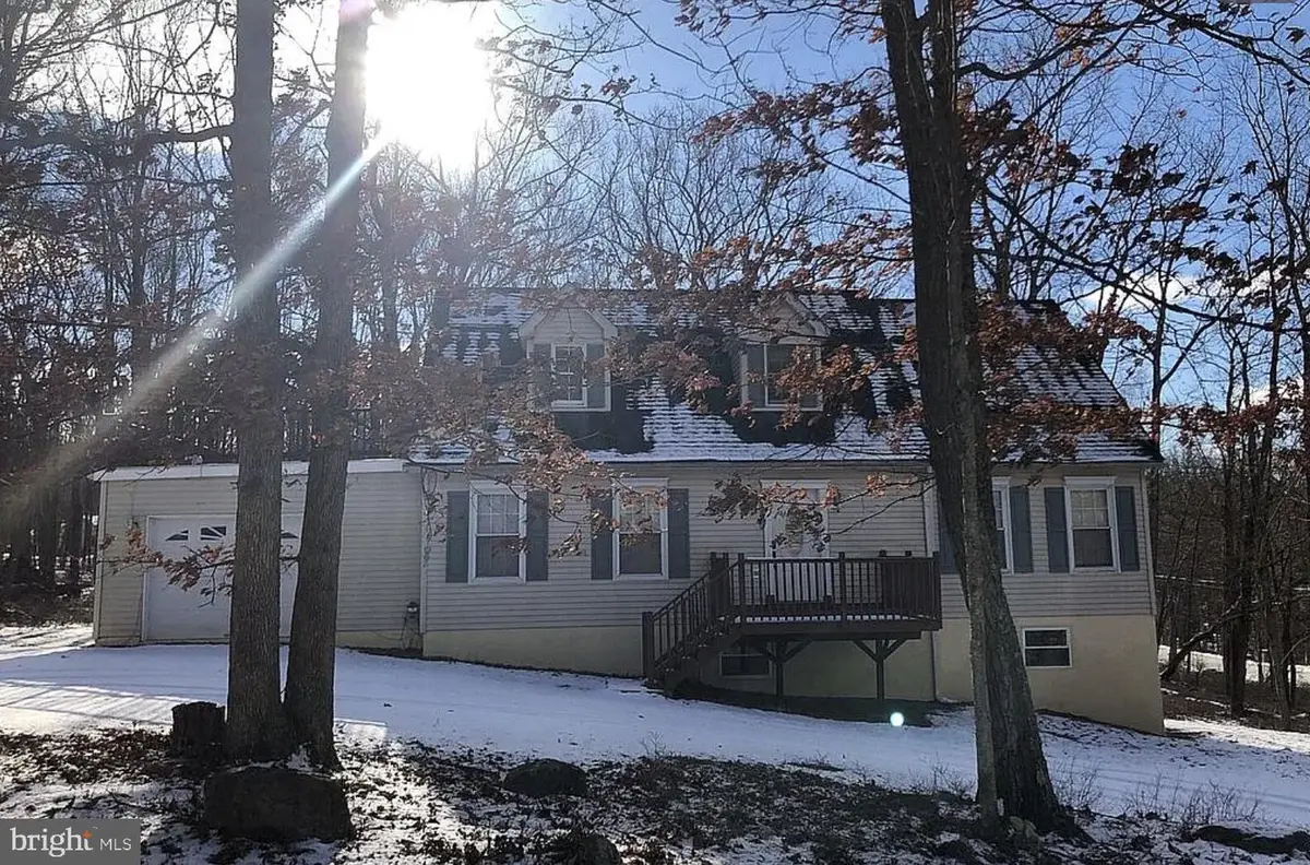 98 Surrey Ln, Lords Valley, PA 18428 - #1