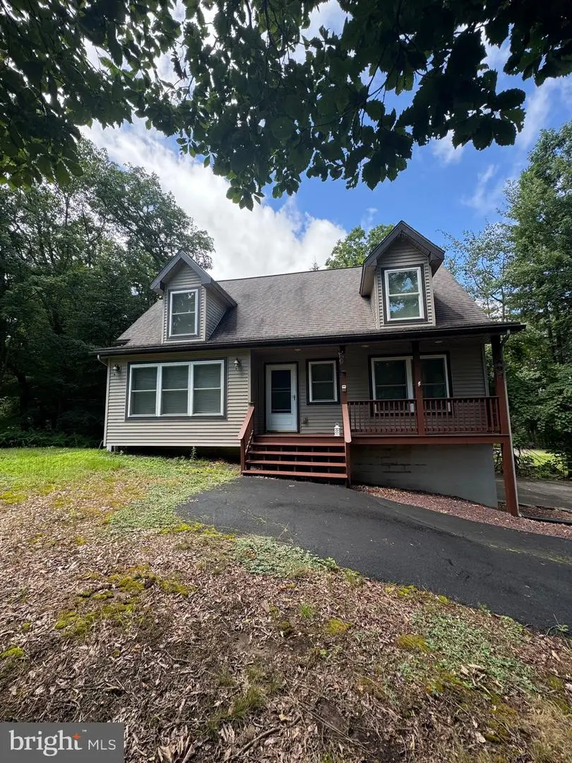 111 Remuda Dr, Hawley, PA 18428 - #3