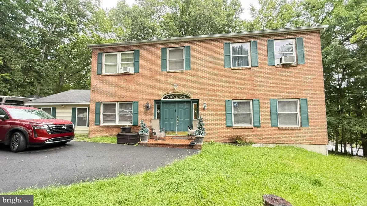 193 St Andrews Dr, Bushkill, PA 18324 - #1
