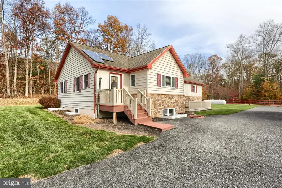 7504 Raccoon Valley Rd, Millerstown, PA 17062 - Image #3