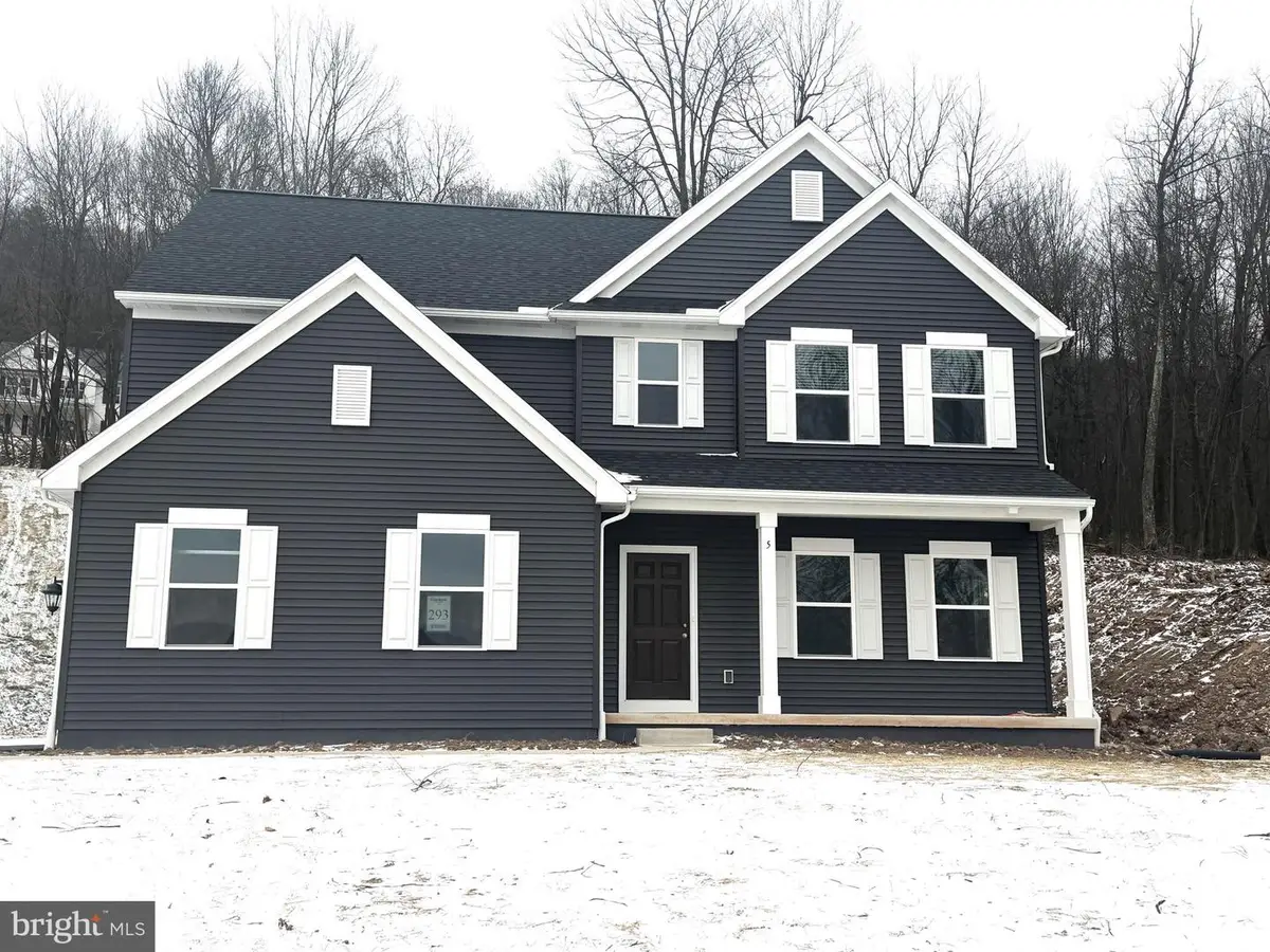 5 Reiff Dr, Marysville, PA 17053 - Image #1