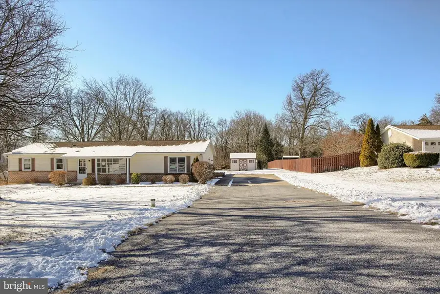 17 Pinetree Dr, Duncannon, PA 17020 - Image #3