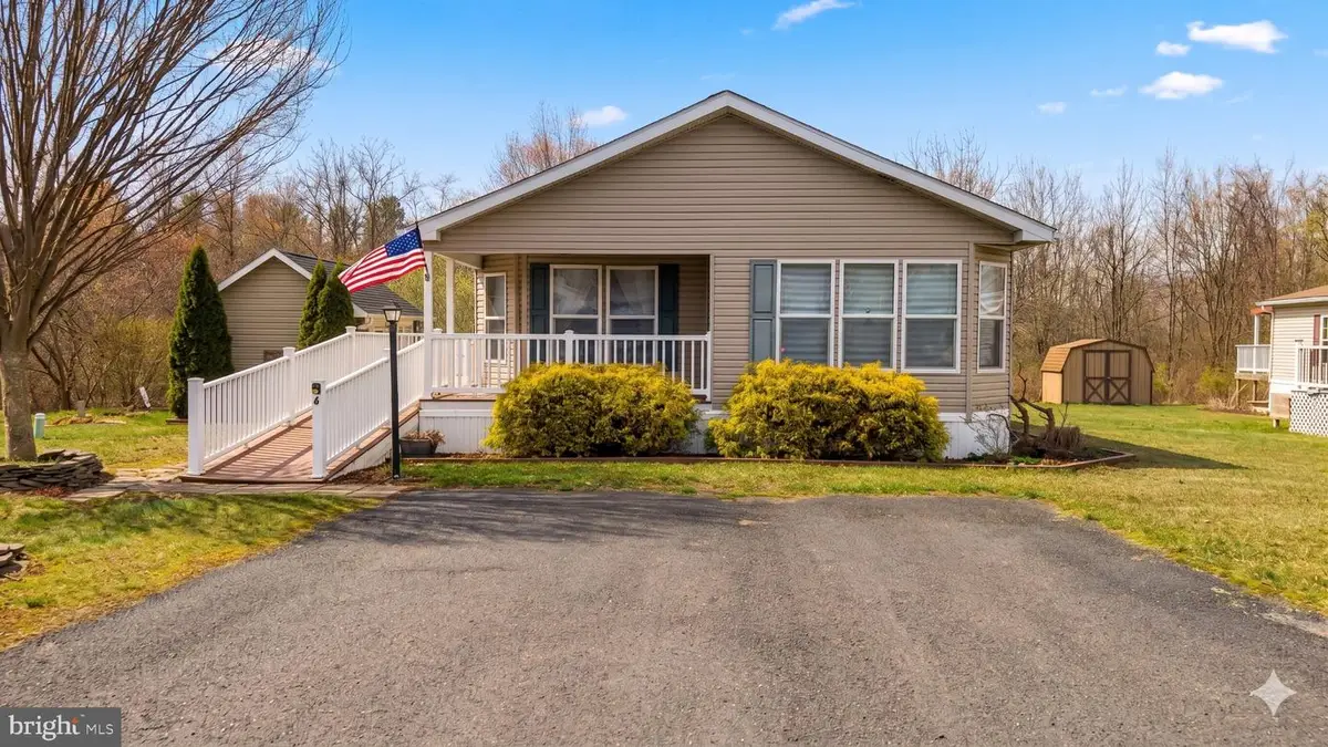 6 Meadowview Dr, New Bloomfield, PA 17068 - #1