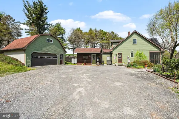 72 Greening Life Ln, SHERMANS DALE, PA 17090