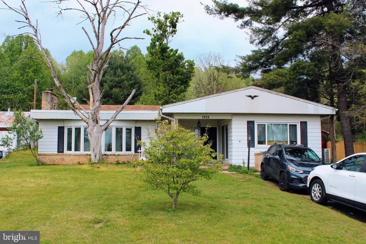 1928 New Bloomfield Rd, New Bloomfield, PA 17068 - #1