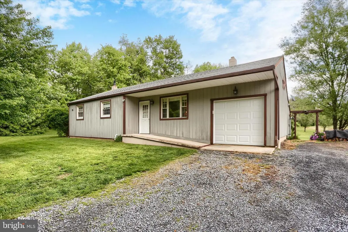 695 Windy Hill Rd, Shermans Dale, PA 17090 - #1