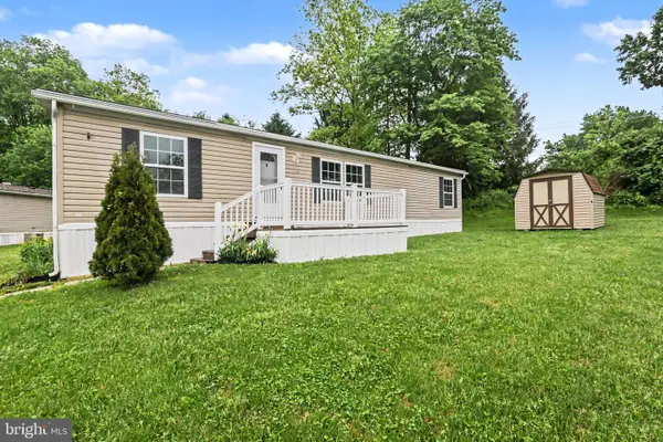 49 Meadowview Dr, NEW BLOOMFIELD, PA 17068