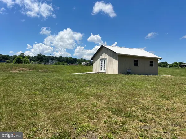 581 N Front St, NEWPORT, PA 17074