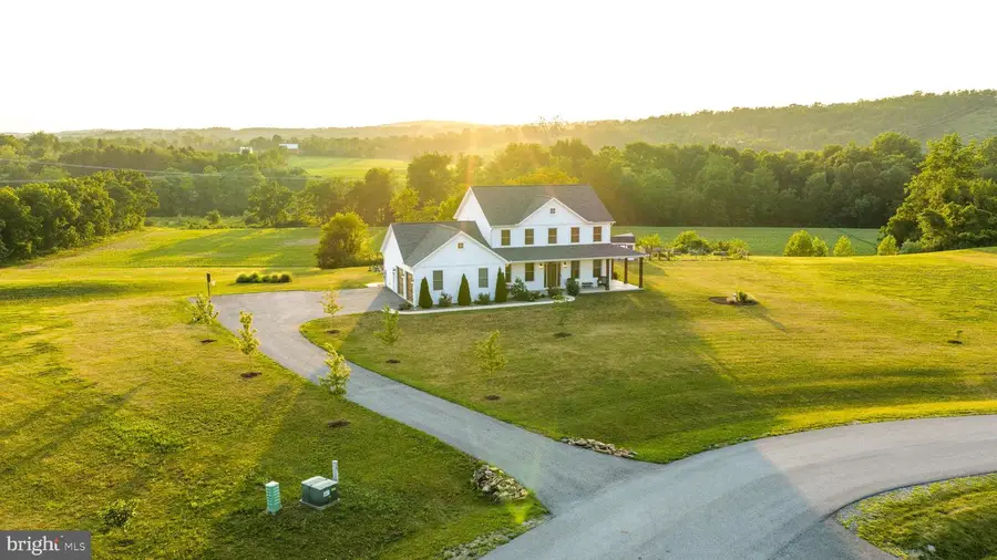 50 Bella Terra Dr, Shermans Dale, PA 17090 - #3