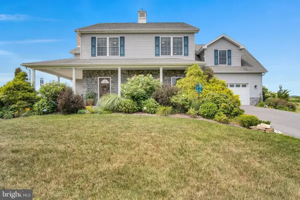 20 Bella Terra Dr, SHERMANS DALE, PA 17090