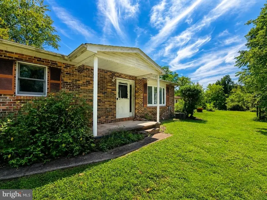 5 Peach Rd, Liverpool, PA 17045 - #2