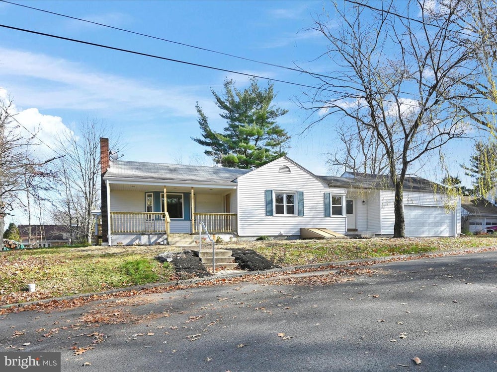 161 Avenue C, SCHUYLKILL HAVEN, PA 17972 BHGRE