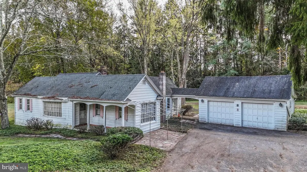 857 Barnesville Dr, Barnesville, PA 18214 - Image #1