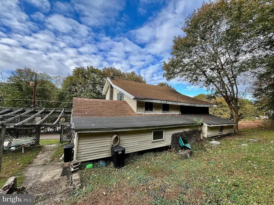 87 Railroad St, Girardville, PA 17935 - Image #3