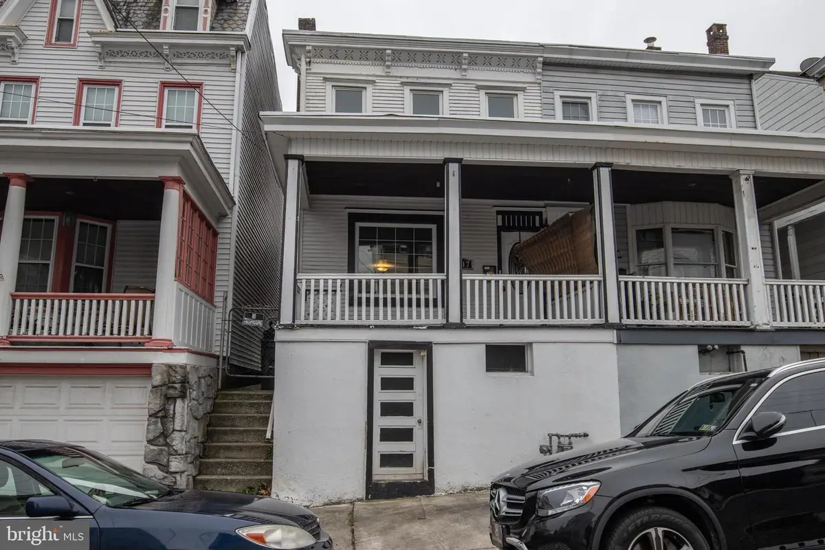 1317 W Norwegian St, Pottsville, PA 17901 - Image #1