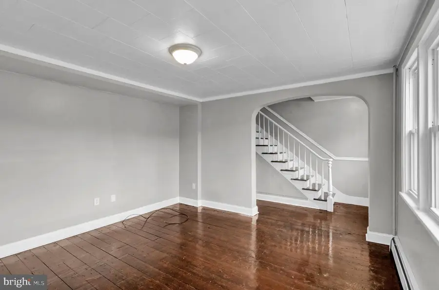 332 W Savory St, Pottsville, PA 17901 - Image #3