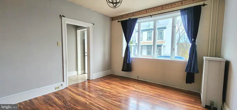 705 W Race St, Pottsville, PA 17901 - Image #2
