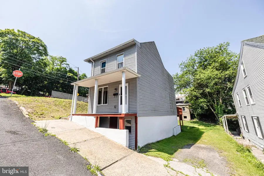 108 Cherry St, Saint Clair, PA 17970 - Image #2