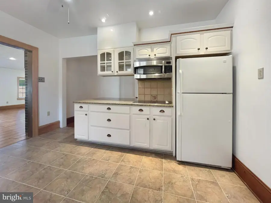 794 Claremont Ave, Tamaqua, PA 18252 - Image #3