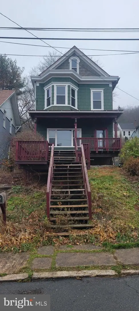 621 Schuylkill Ave, Pottsville, PA 17901 - Image #1