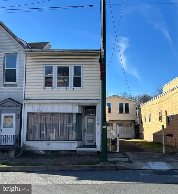 20 S 2nd St, SAINT CLAIR, PA 17970
