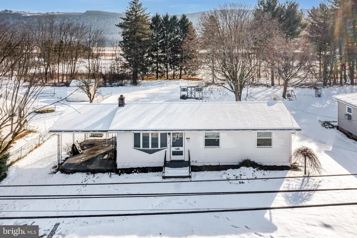 1011 E Main St, Hegins, PA 17938 - Image #1